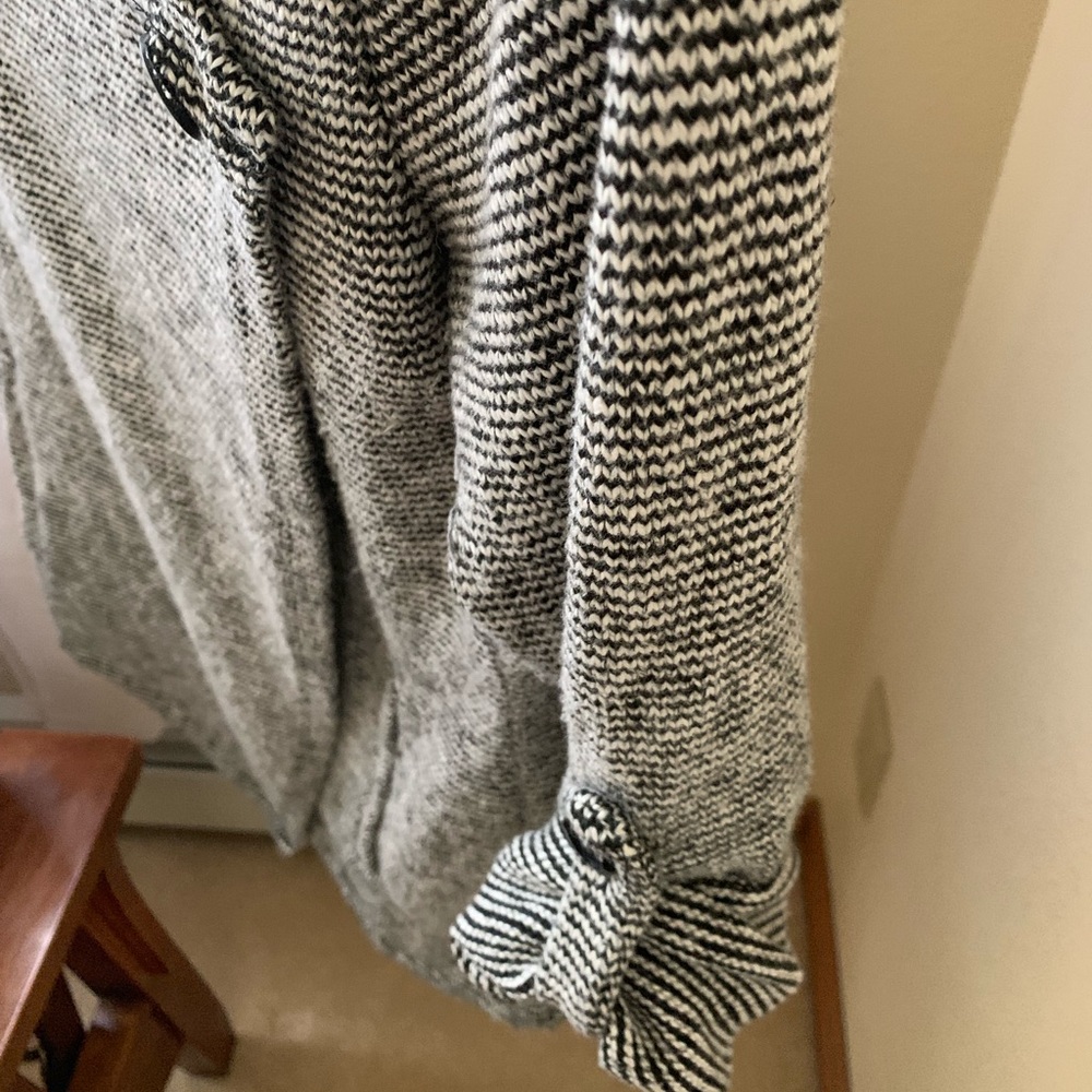 versatile sweater - Picture 5 of 6